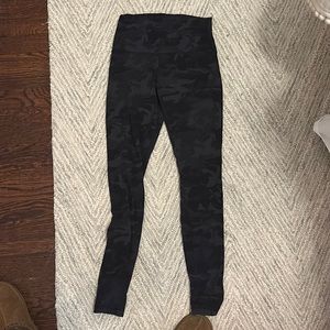 Align 28 inch size 6 lululmeon leggings - good condition